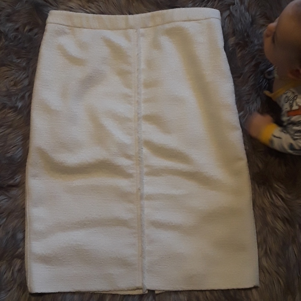 Ann taylor ivory pencil skirt size 6